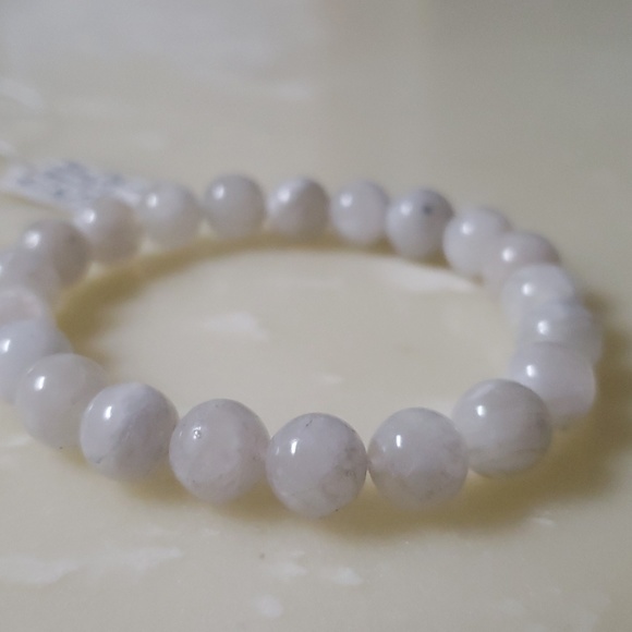 Natural Blue Moon Stone Strong Light 8.5mm - Picture 4 of 4